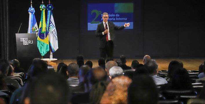 Simpósio da Auditoria Interna do TCE-RJ debate governança e prevenção